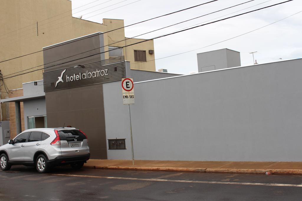 Hotel Albatroz Uberaba Exterior foto
